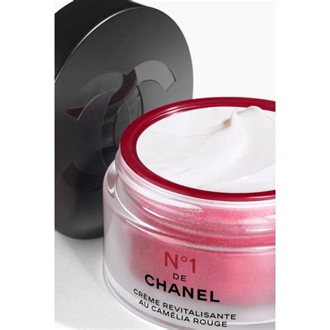 n 1 de chanel crème revitalisante au camelia rouge|Chanel revitalizing cream.